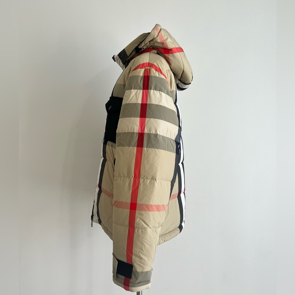 Burberry Man’s Reversible Down Jacket - Picture 4 of 16